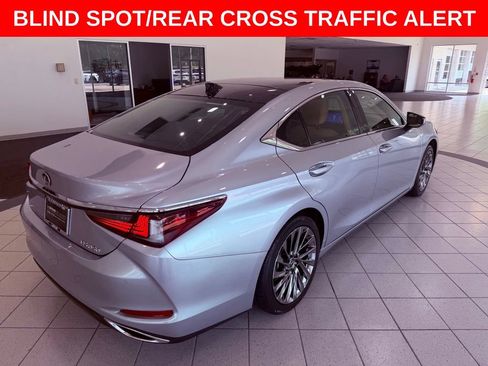 Certified 2024 Lexus ES 350 w/ Technology Package FWD image 7