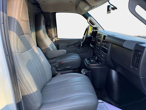 Used 2021 Chevrolet Express 2500 w/ Driver Convenience Package RWD image 10