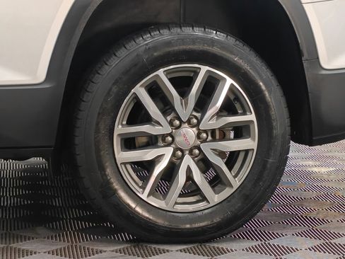 Used 2019 GMC Acadia SLE FWD image 50