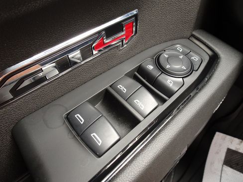 Used 2024 GMC Sierra 1500 AT4 image 24