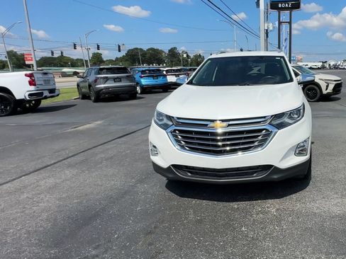 Certified 2019 Chevrolet Equinox Premier FWD image 3