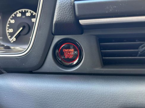 Certified 2025 Honda Pilot Touring image 28