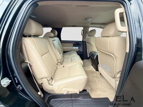 Used 2008 Toyota Sequoia SR5 w/ Moonroof & Roof Rack Pkg RWD image 31