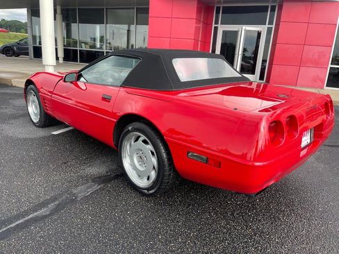 Used 1992 Chevrolet Corvette Convertible RWD image 4