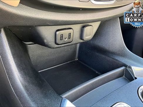 Used 2023 Chevrolet Traverse LS FWD image 32