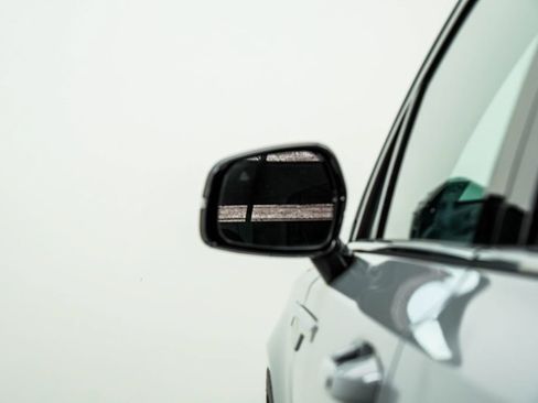 Used 2024 Kia Sorento S w/ Panoramic Sunroof Package FWD image 14