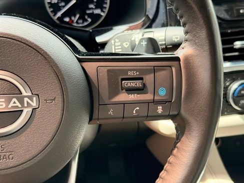 Used 2023 Nissan Pathfinder SL w/ SL Premium Package AWD/4WD image 29