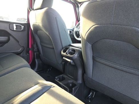 Used 2024 Jeep Gladiator Sport image 48