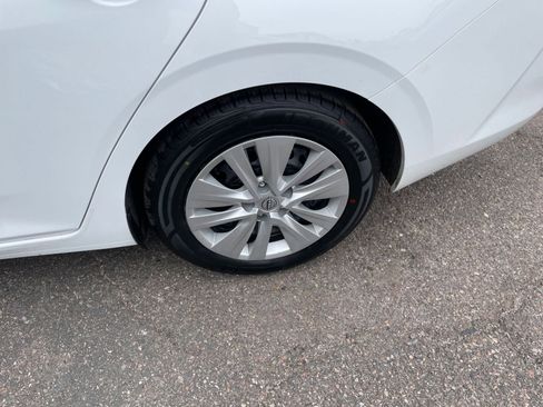 Used 2025 Nissan Sentra S image 28