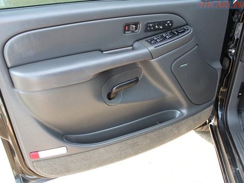 Used 2004 Chevrolet Avalanche Z71 image 8