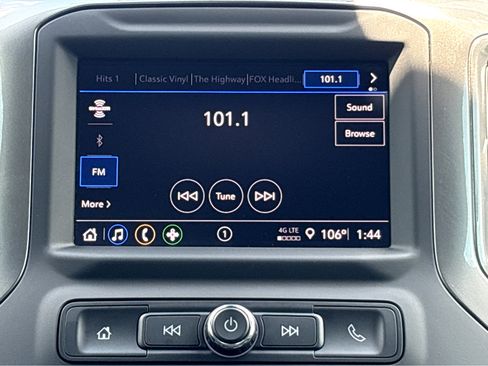 Used 2025 Chevrolet Silverado 1500 Custom image 7