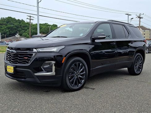 Used 2024 Chevrolet Traverse RS AWD/4WD image 3