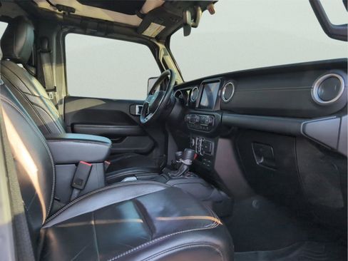 Used 2019 Jeep Wrangler Unlimited Sahara w/ Quick Order Package 24M Moab image 35