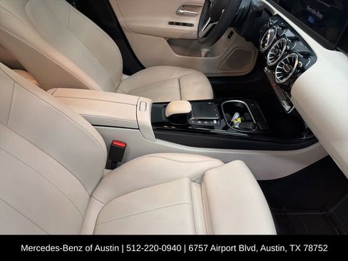 Used 2023 Mercedes-Benz CLA 250 image 31