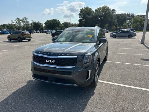 Certified 2022 Kia Telluride EX w/ EX Premium Package FWD image 14