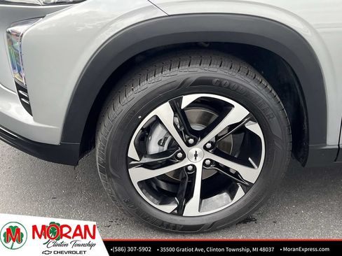 Certified 2024 Chevrolet Trax RS w/ Driver Confidence Package FWD image 10