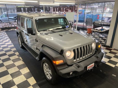 Used 2023 Jeep Wrangler Unlimited Sport AWD/4WD image 16