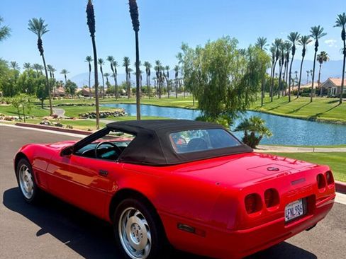 Used 1995 Chevrolet Corvette Convertible RWD image 7