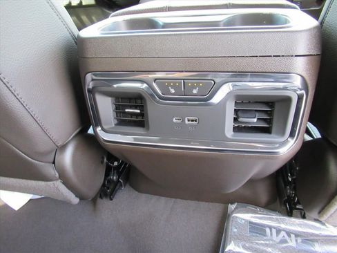 New 2026 GMC Sierra 2500 Denali w/ Denali Reserve Package AWD/4WD image 34