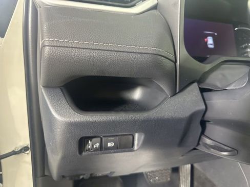 Used 2023 Toyota RAV4 LE AWD/4WD image 13
