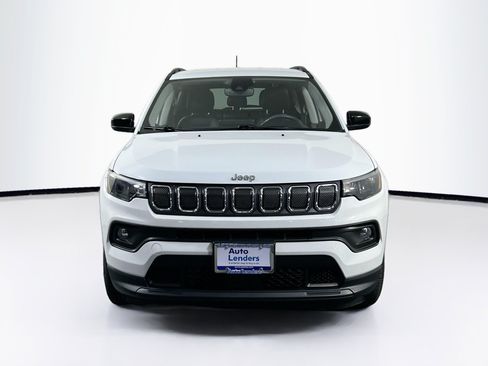 Used 2022 Jeep Compass Latitude w/ Convenience Group AWD/4WD image 2