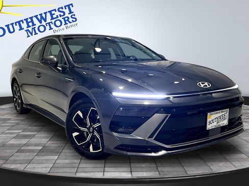 Used 2025 Hyundai Sonata SEL FWD image 3