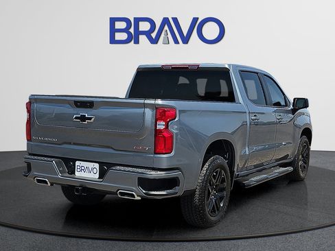 Used 2025 Chevrolet Silverado 1500 RST w/ Z71 Off-Road Package AWD/4WD image 4