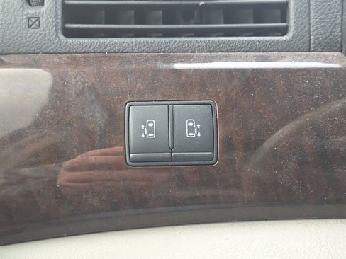 Used 2015 Nissan Quest SL image 23