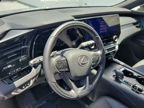Used 2025 Lexus RX 350 Premium w/ Accessory Package (Z1) FWD image 22