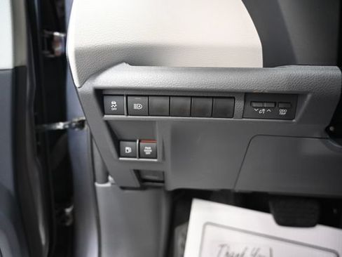 Used 2021 Toyota Sienna XLE w/ XLE Plus Package FWD image 26