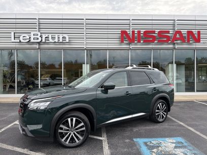Certified 2025 Nissan Pathfinder Platinum w/ Black Appearance Package