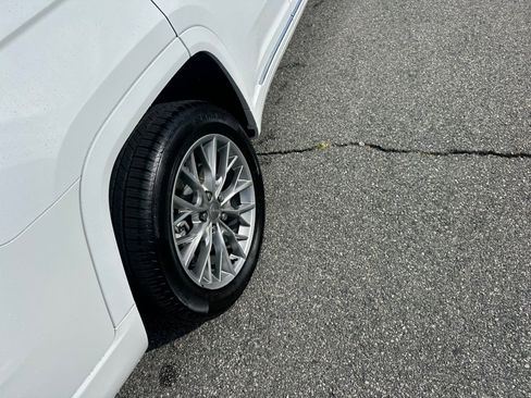 Used 2023 Jeep Grand Cherokee L Summit w/ Luxury Tech Group V image 23