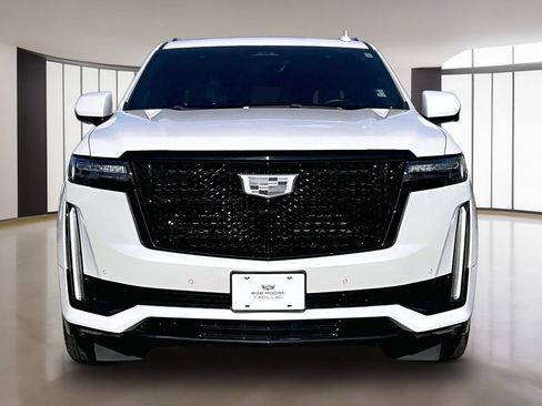 Used 2021 Cadillac Escalade Sport Platinum AWD/4WD image 3