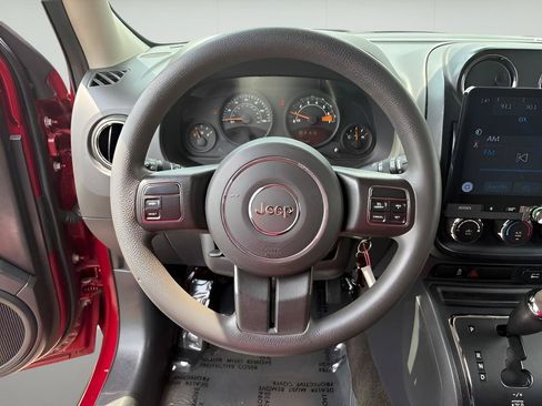 Used 2015 Jeep Patriot Sport w/ Power Value Group FWD image 18