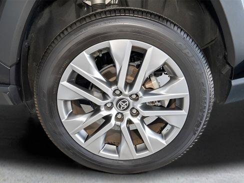 Used 2024 Toyota RAV4 XLE Premium image 21