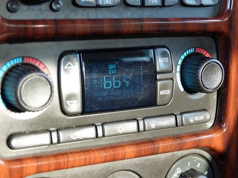 Used 2004 GMC Envoy SLT image 83