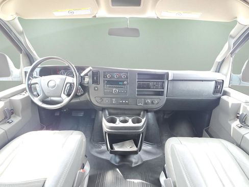 Used 2020 Chevrolet Express 3500 LS RWD image 9