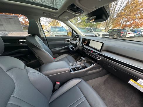 New 2026 Kia Sorento X-Line EX image 32