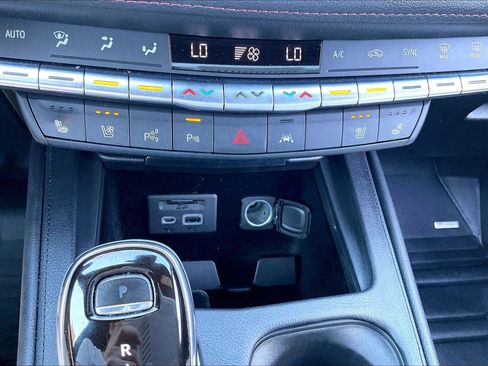 Used 2020 Cadillac XT4 Sport AWD/4WD image 33