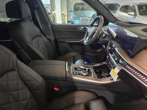 Used 2026 BMW X5 xDrive50e AWD/4WD image 11