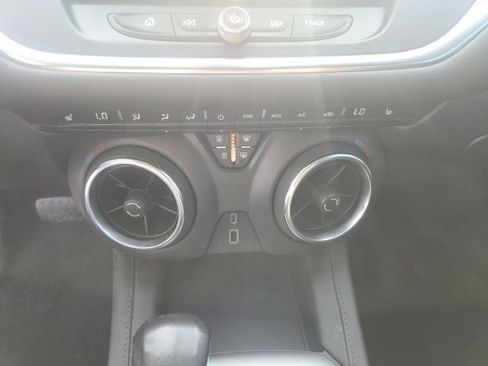 Used 2019 Chevrolet Blazer LT AWD/4WD image 33