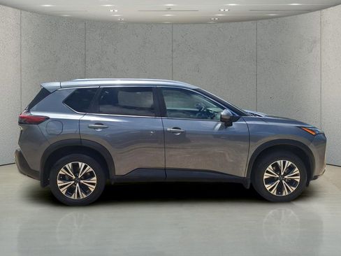 Used 2022 Nissan Rogue SV w/ SV Premium Package FWD image 6