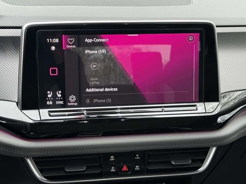 Used 2024 Volkswagen Atlas Peak Edition SE image 16