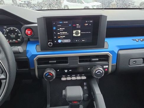 Used 2025 Toyota Tacoma TRD Off-Road AWD/4WD image 13