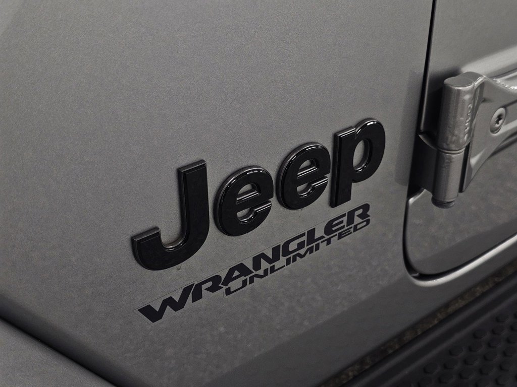 Used 2021 Jeep Wrangler Unlimited Sahara AWD/4WD image 27
