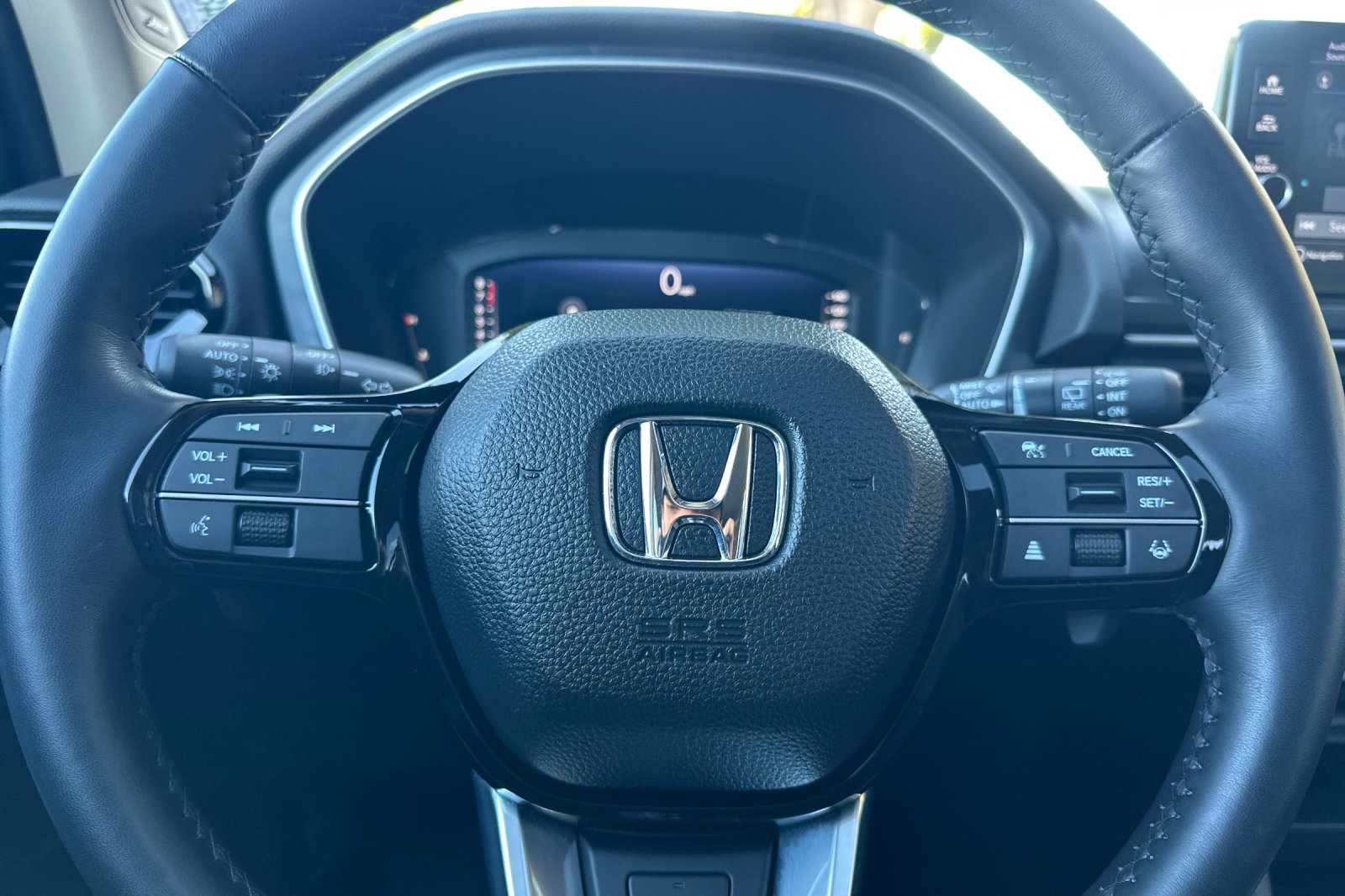 Used 2025 Honda Pilot Elite image 23