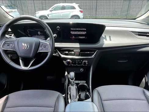 Used 2025 Buick Encore GX Preferred AWD/4WD image 7