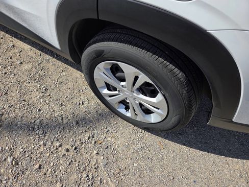 Used 2025 Chevrolet Trax LS image 20