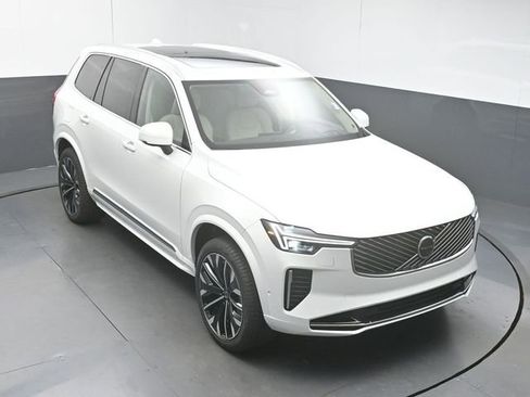 Used 2026 Volvo XC90 T8 Ultra w/ Protection Package Premier image 43