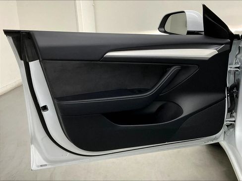 Used 2022 Tesla Model 3 Long Range AWD/4WD image 16